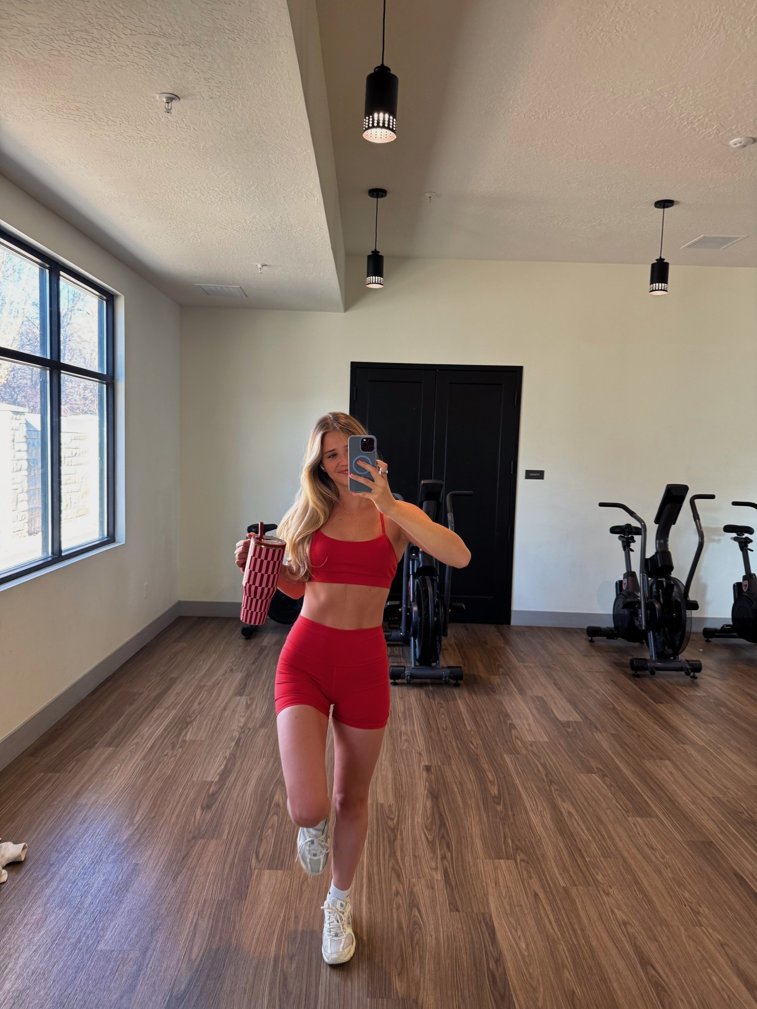 ALL my favorite workout sets!! Wearing a M in top and bottoms in Amazon & aritzia sets! For Lulu sets wearing size 6! 