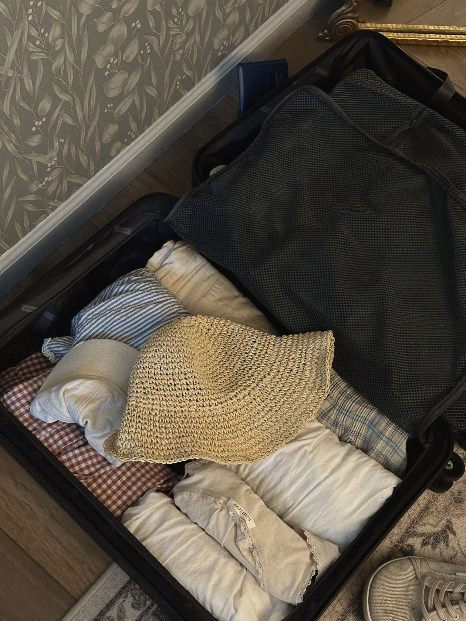 Packing for summer vacation with my Jenni Kayne hat dupe from Amazon. It’s only $13! Unreal!

#LTKSummerEdit #LTKPetite #LTKSeasonal