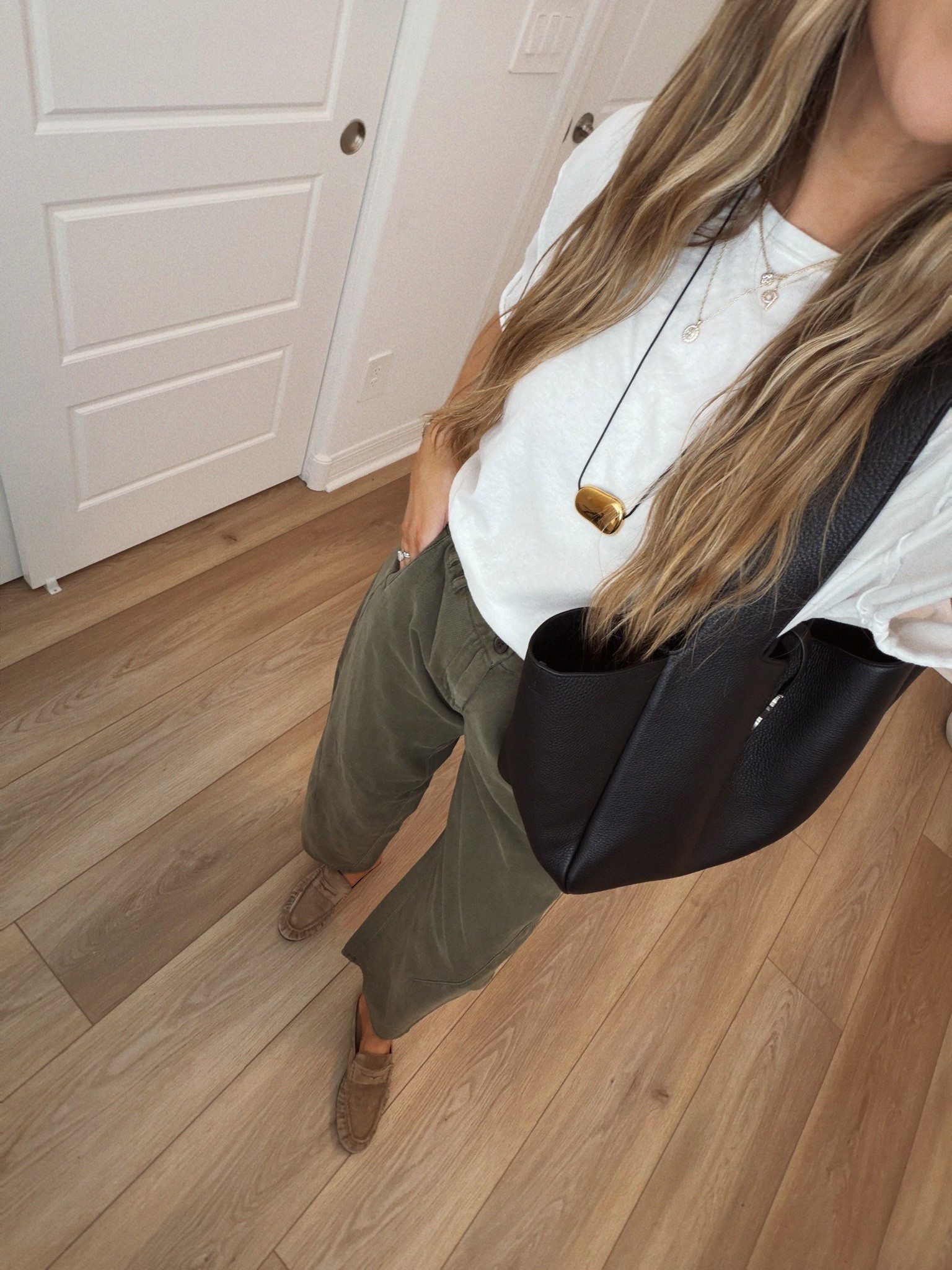 Today’s outfit! Wearing a 4 in the pants