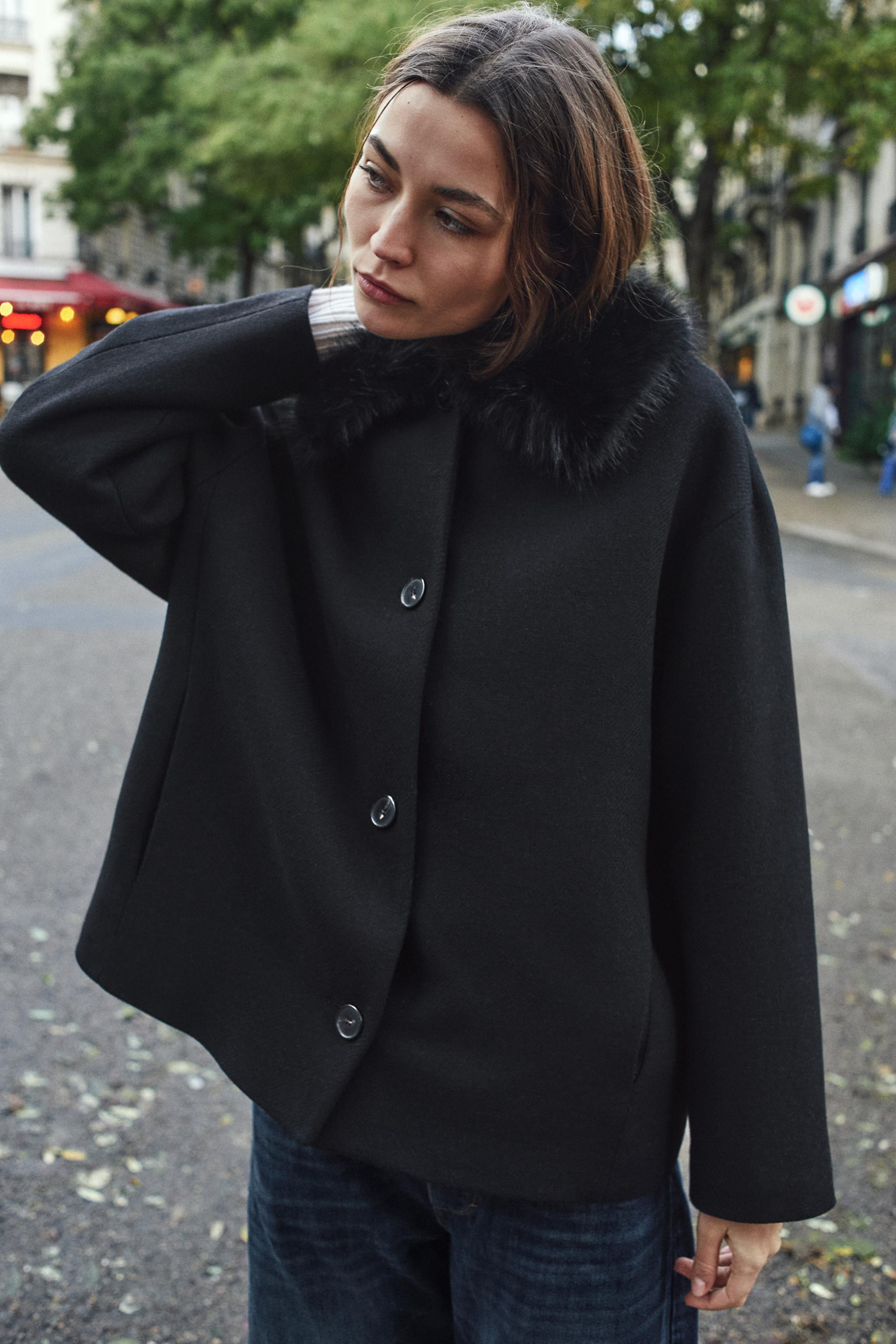 SHORT WOOL COAT WITH FAUX FUR LAPEL | Zara US