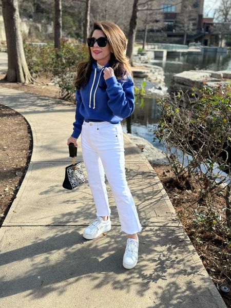 Stretch white jeans.. they do fit TTS. I live in these! Perfect pair with a sweet white that is buttery soft 

#LTKsalealert #LTKstyletip #LTKover40