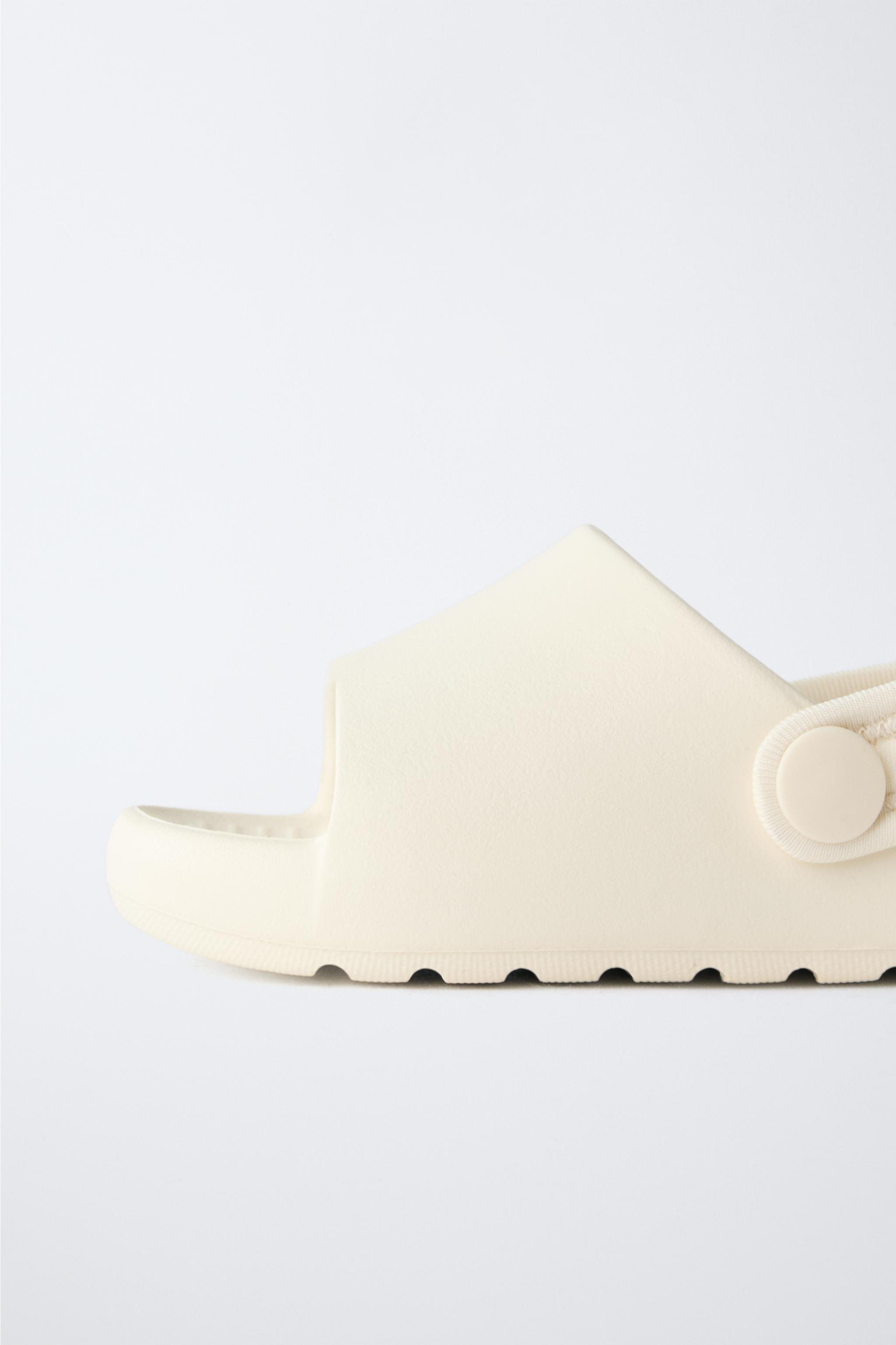 RUBBER SLIDE SANDALS | Zara UK