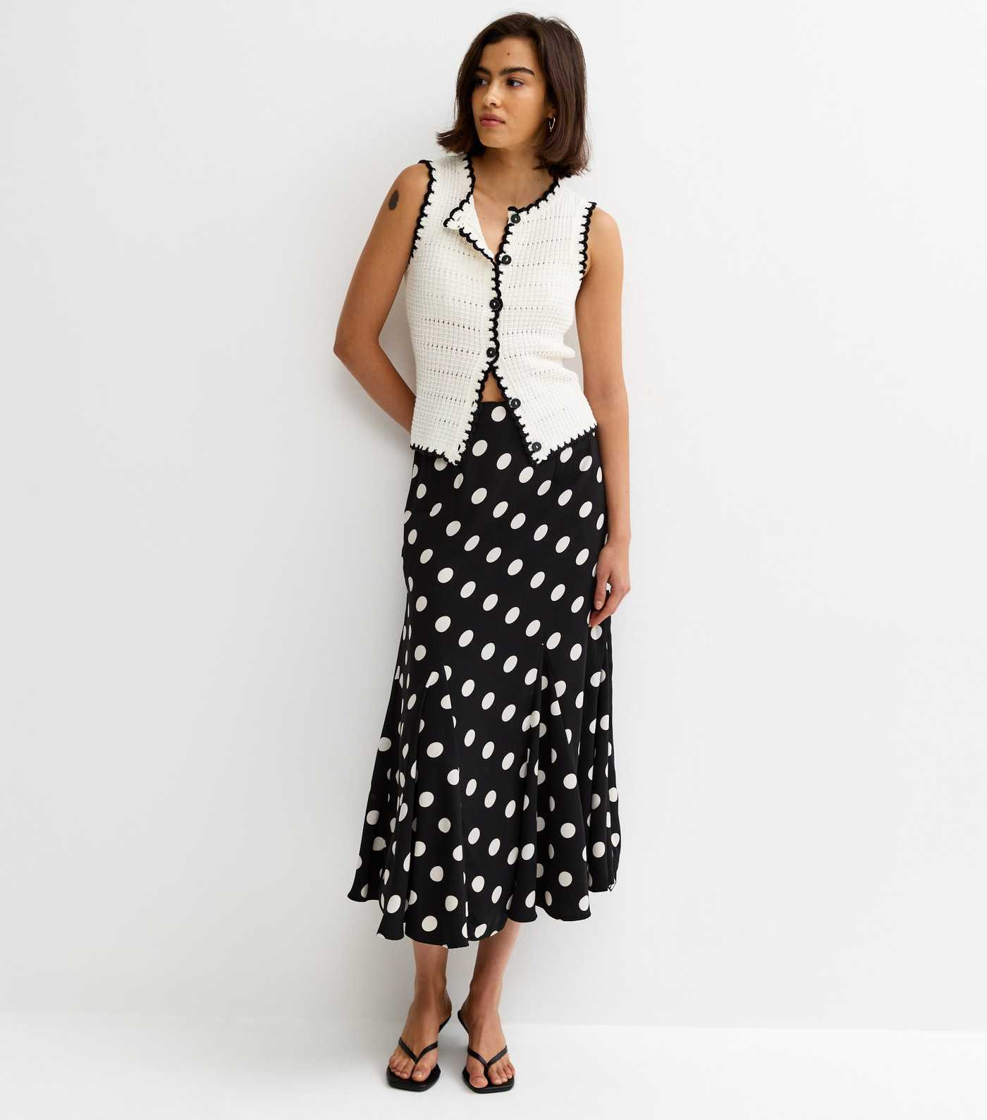 Black Polka Dot Godet Midi Skirt | New Look | New Look (UK)