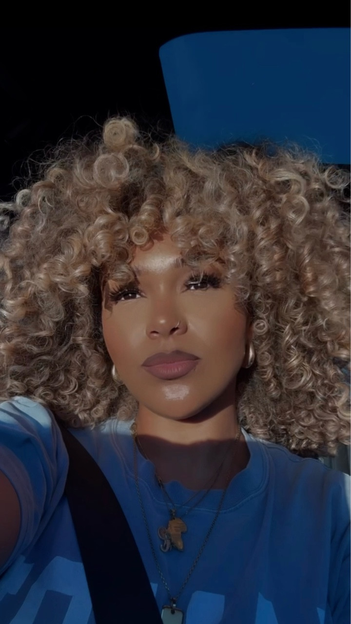 Addicted to this routine 🤭
Are you following me on LTK? 💕🥰 Each reel can be slightly different when I rotate out my favorite products and combos. But you can find all the deets there for you to shop! 🔗 in bio💕

#curlyhairproducts #hairvideo #curlyhair