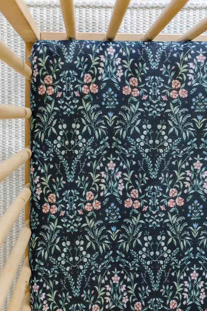 Winterbloom Crib Sheet | Solly Baby