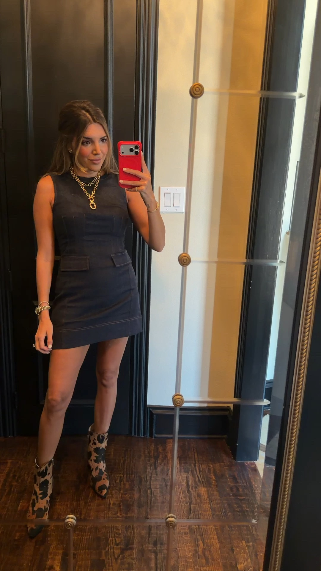 a stretchy/comfy but still adorable denim dress? Count me in!

wearing size small

CODE MORGANH40 to save $$$

@vici #vicipartner 


country concert, western outfit, date night, rodeo outfit

#LTKootd