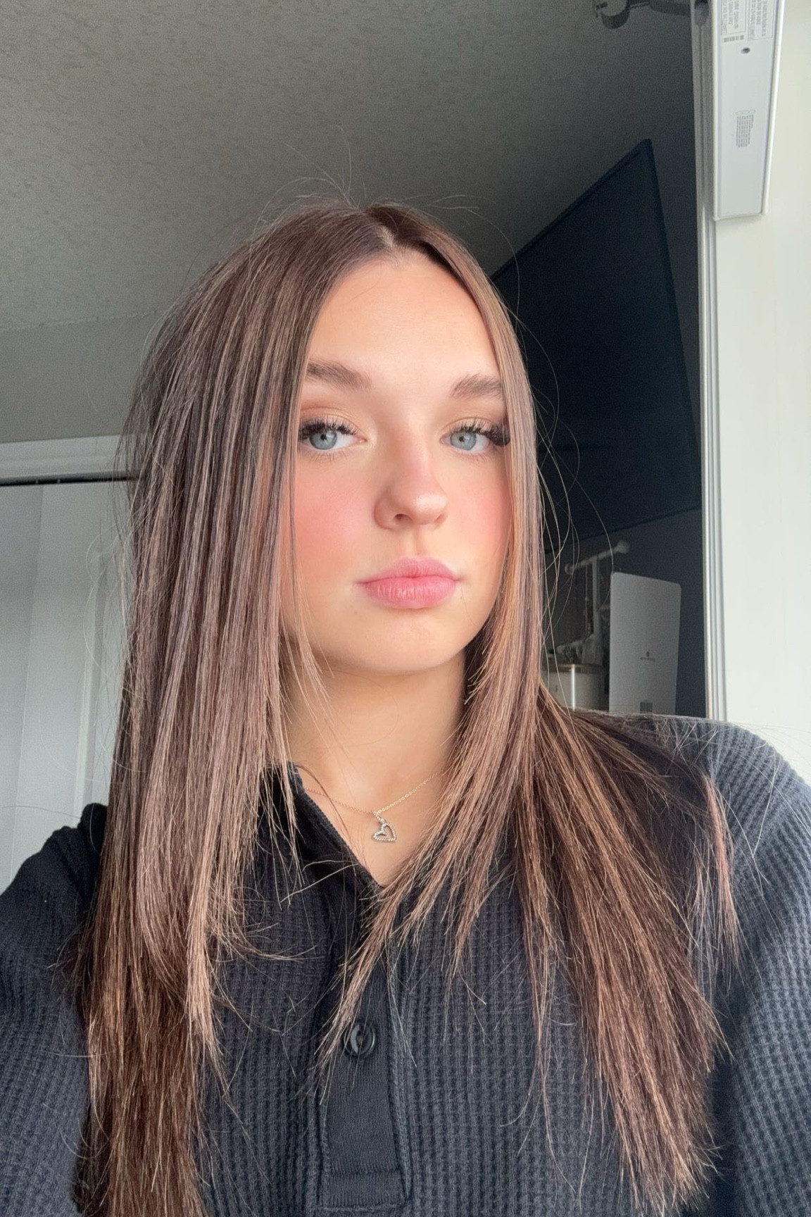 Benefit has the best hightlighter🤍🤭

#LTKU #LTKfindsunder50 #LTKxSephora