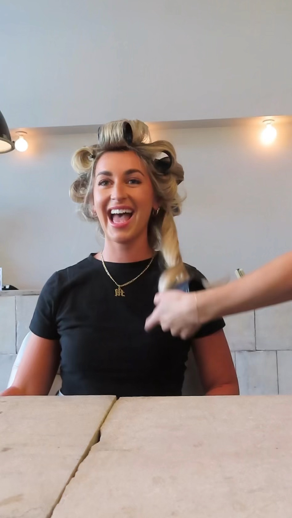 The best blowout rollers💆🏼‍♀️🪮

#LTKBeauty #LTKVideo #LTKStyleTip