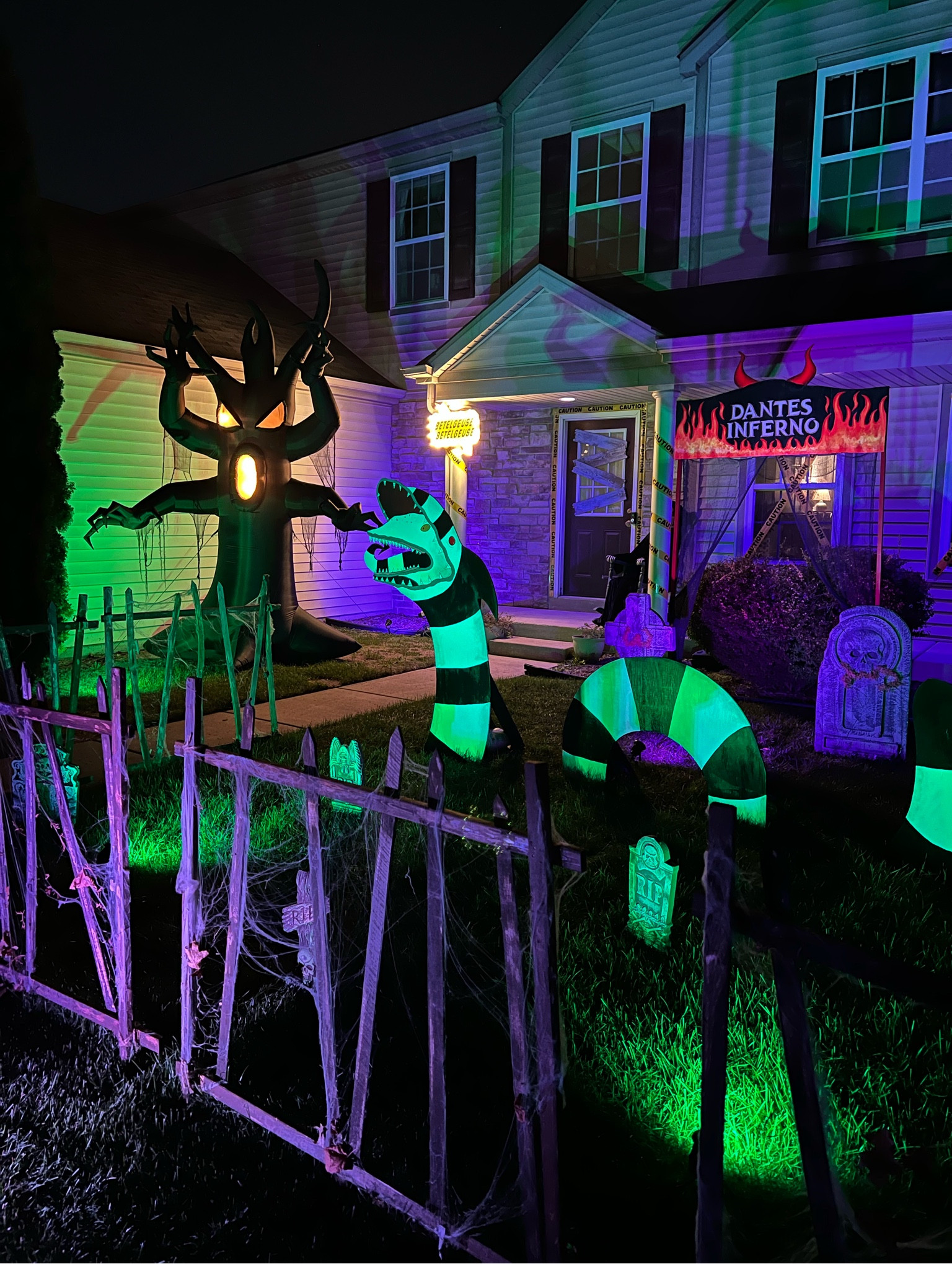 Lights are so important when creating a mood! These are my favorite for indoor & outdoor 💚💜❤️💛

#LTKHalloween #LTKFindsUnder50 #LTKSeasonal