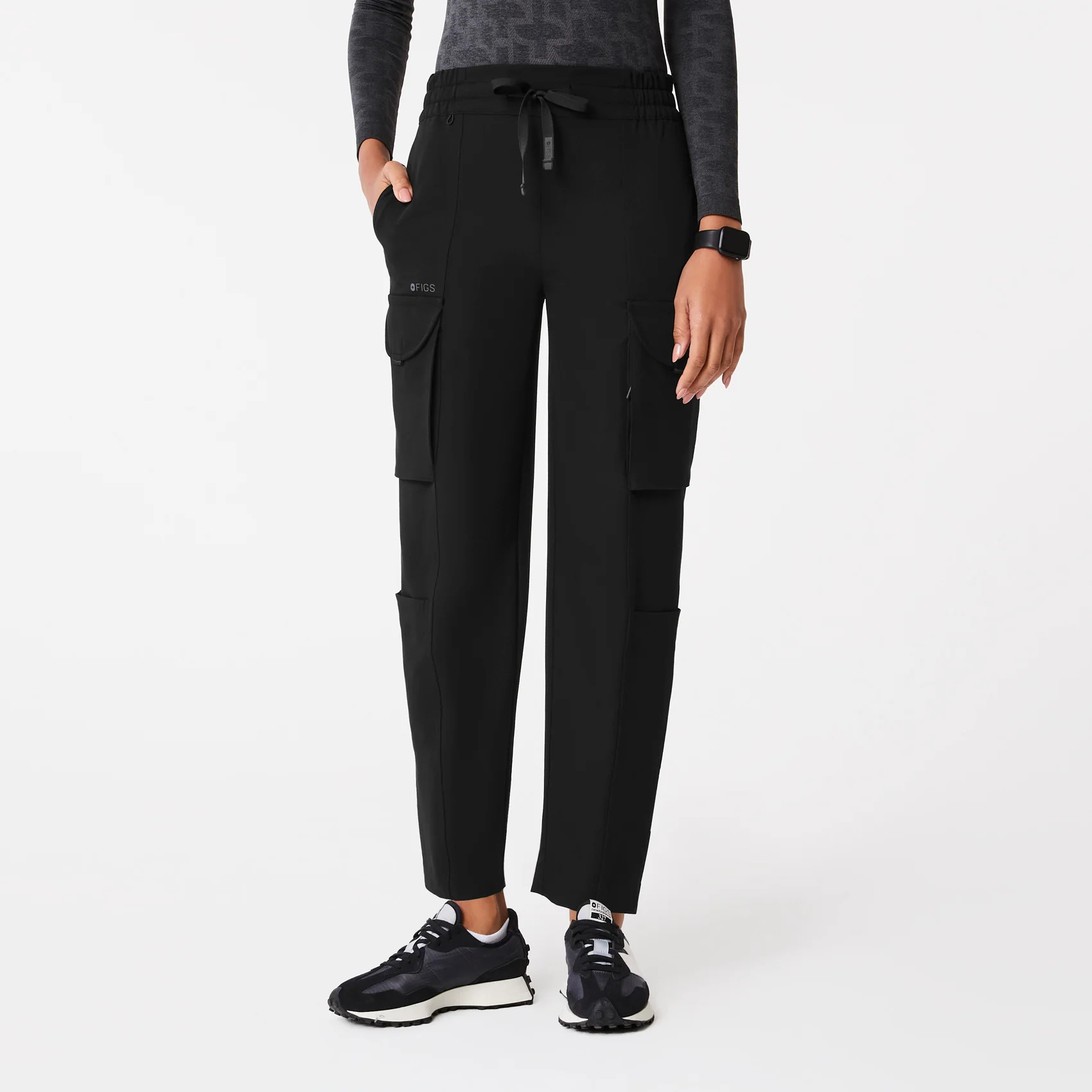Women's High Waisted Juno Barrel Scrub Pants - Black · FIGS | FIGS