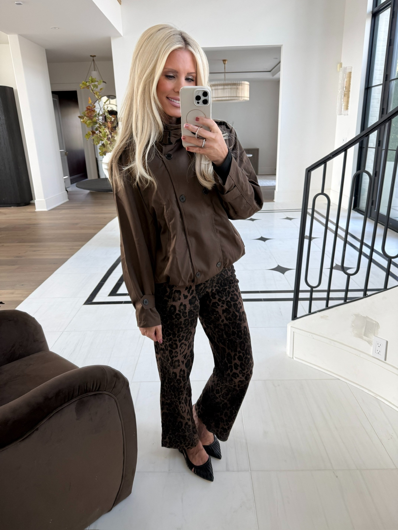 Perfect fall outfit alert! This jacket and these pants are so chic and comfy. Great for layering this season. 🍂 #fallfashion #amazonfinds #ootd #trendy #thehillarystyle 

 #LTKootd #LTKSeasonal #LTKOver40