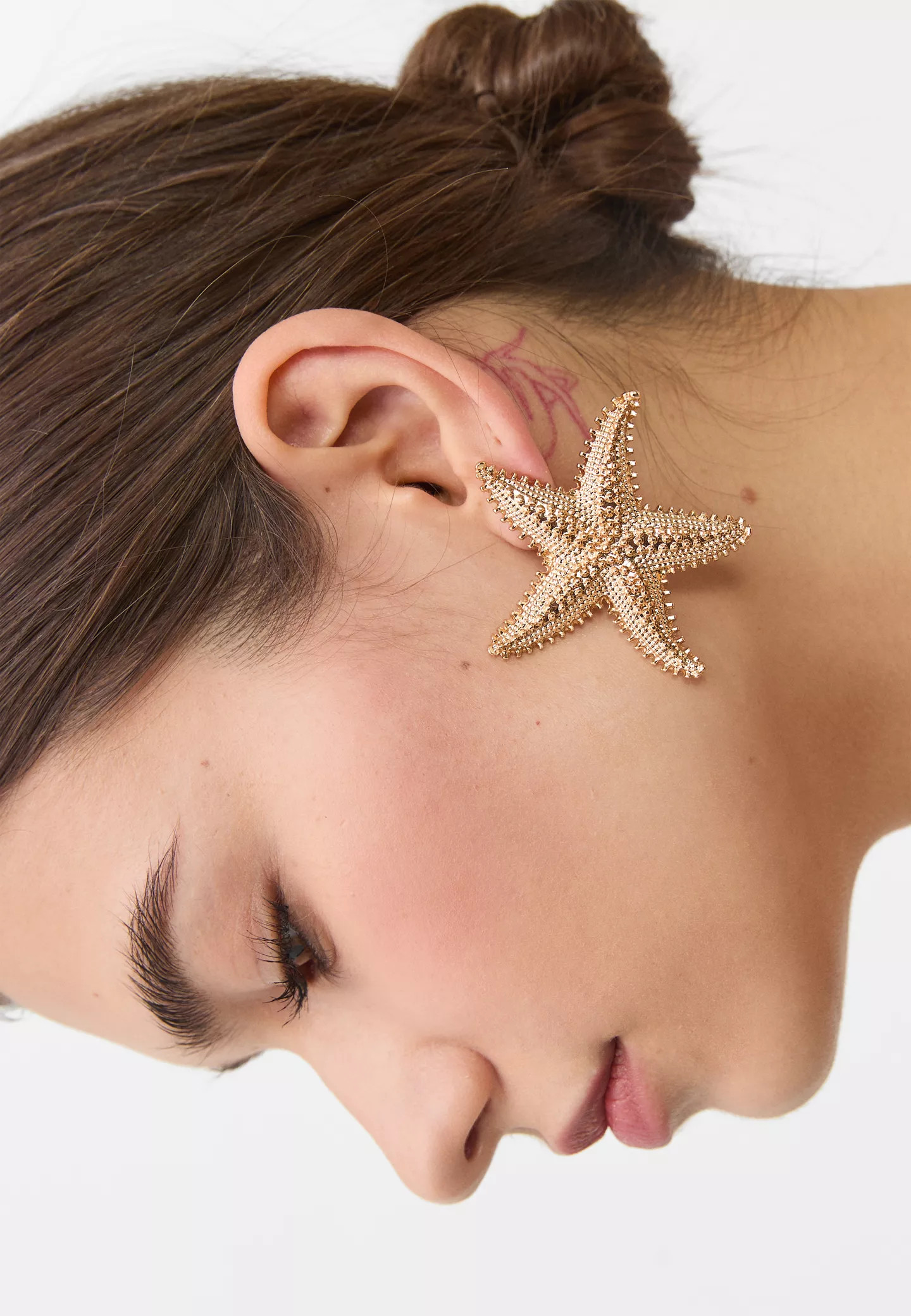 Starfish earrings | Stradivarius (UK)