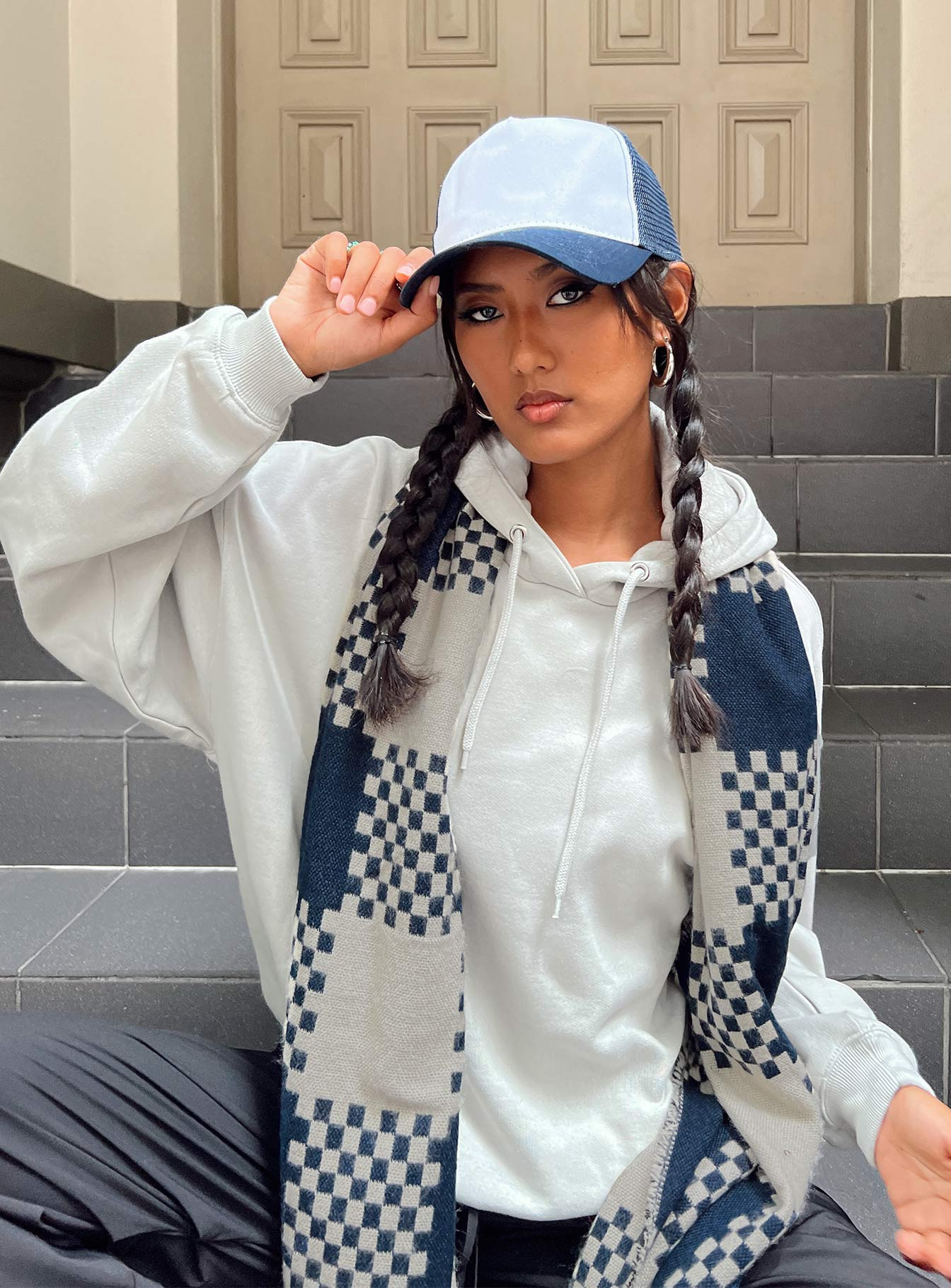 Voce Hoodie Grey | Princess Polly AU