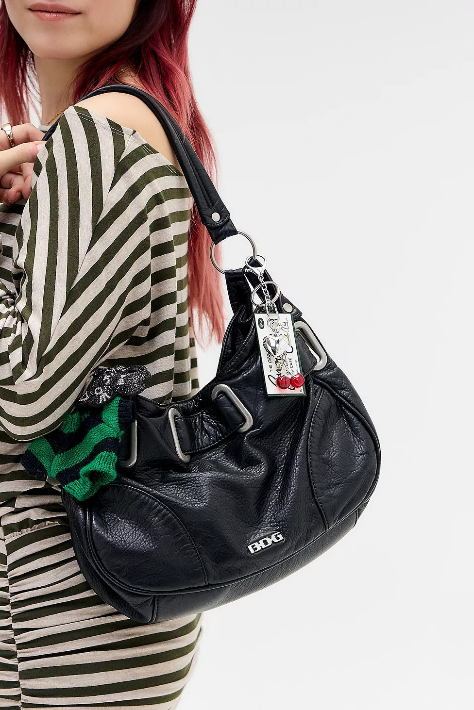 BDG Sonny Umhängetasche aus Kunstleder | Urban Outfitters (EU)