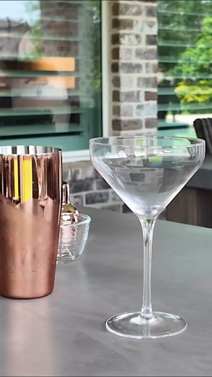 Hosting tip: always have one signature sip.

This Strawberry Spritzer is mine—

✨ Sparkling strawberry juice (from Trader Joe’s)
✨ Homemade ginger-infused simple syrup
✨ A dash of strawberry vodka

Light. Refreshing. A little unexpected.
And when paired with one of my signature scents?
The whole vibe shifts.
The moment feels intentional—elevated.

🎶 Laughter on the patio.
🍓 A drink in hand.
🌿 Scent softly lingering in the air.
That’s how you make memories.

The recipe:
• 4 oz sparkling strawberry juice
• ½ oz ginger simple syrup (1:1 sugar to water + fresh ginger)
• 1 oz strawberry vodka
Serve chilled over ice, garnish with mint or basil.

✨ Want more effortless hosting ideas like this?

My cookbook Welcome to My Table drops soon—filled with recipes, drinks, and rituals that turn everyday moments into signature ones.

Join the wait list 🔗https://justjeannie.myflodesk.com/dpqeszsp98 or see link in my bio 

 