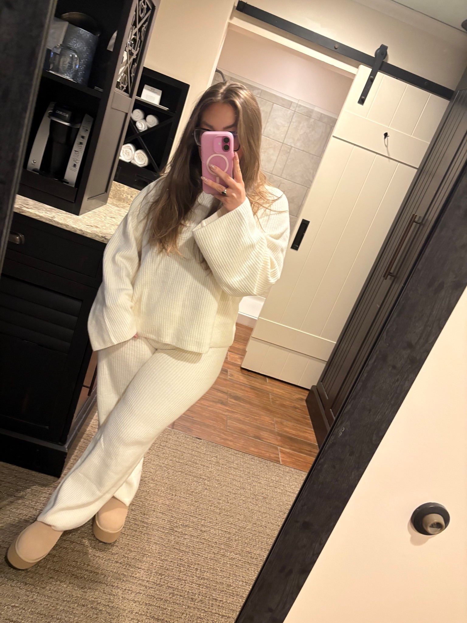 top: extra large
pants: large
50% off gap midseason sale 🥳

#LTKootd