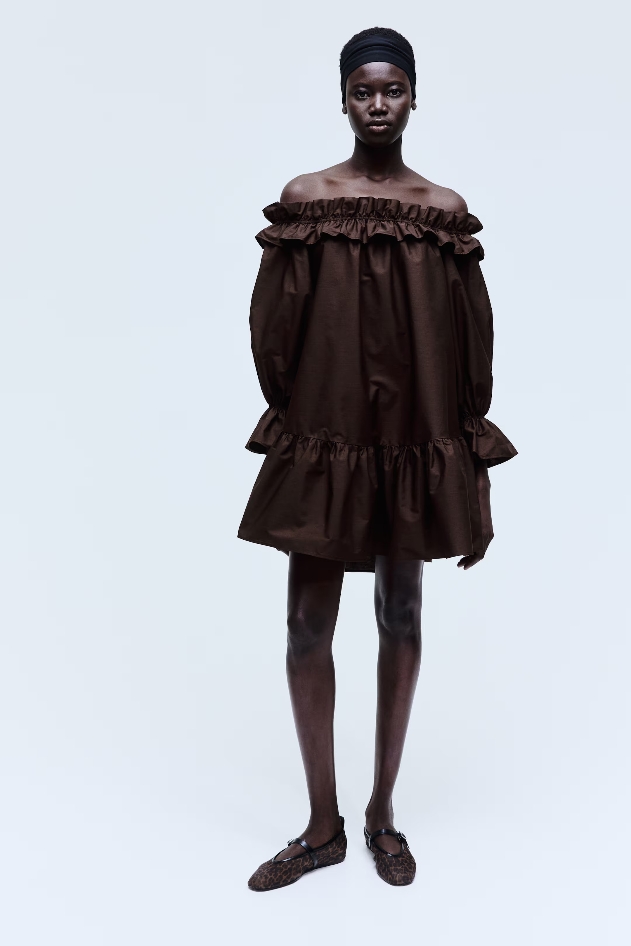 Off-the-shoulder poplin dress | H&M (UK, MY, IN, SG, PH, TW, HK)