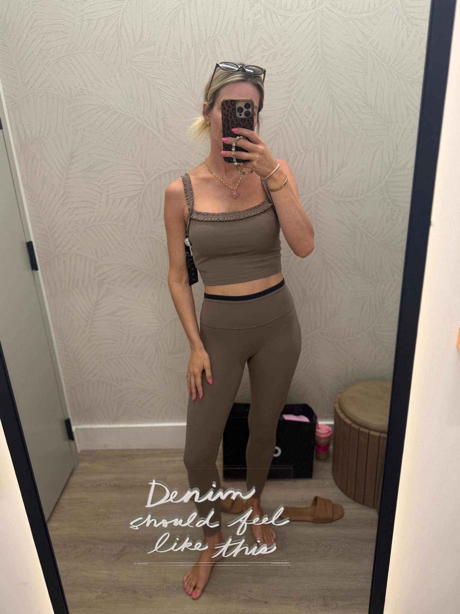 Abercrombie 25% off activewear and extra 20% off using AF20

#LTKSaleAlert #LTKgrwm #LTKSpringSale