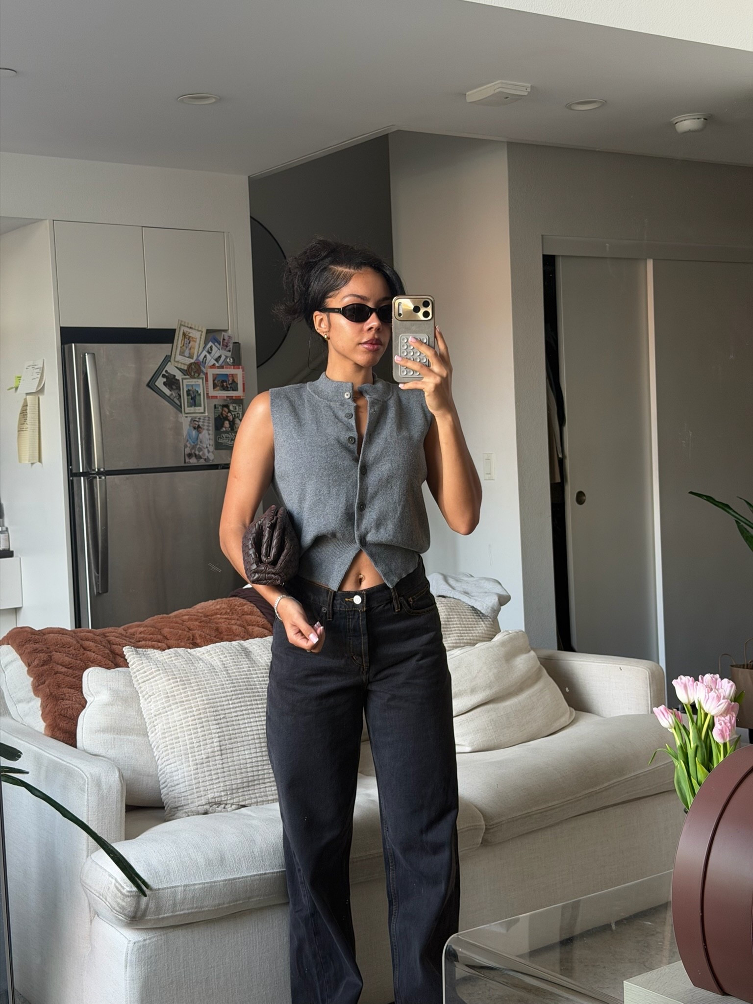 OOTD 🖤 Top is Oak + Fort but running low on sizes so I’ve linked some similar! Jeans are “Still Here” but unavailable on LTK, so I’ve linked similar! 🔗

#LTKootd