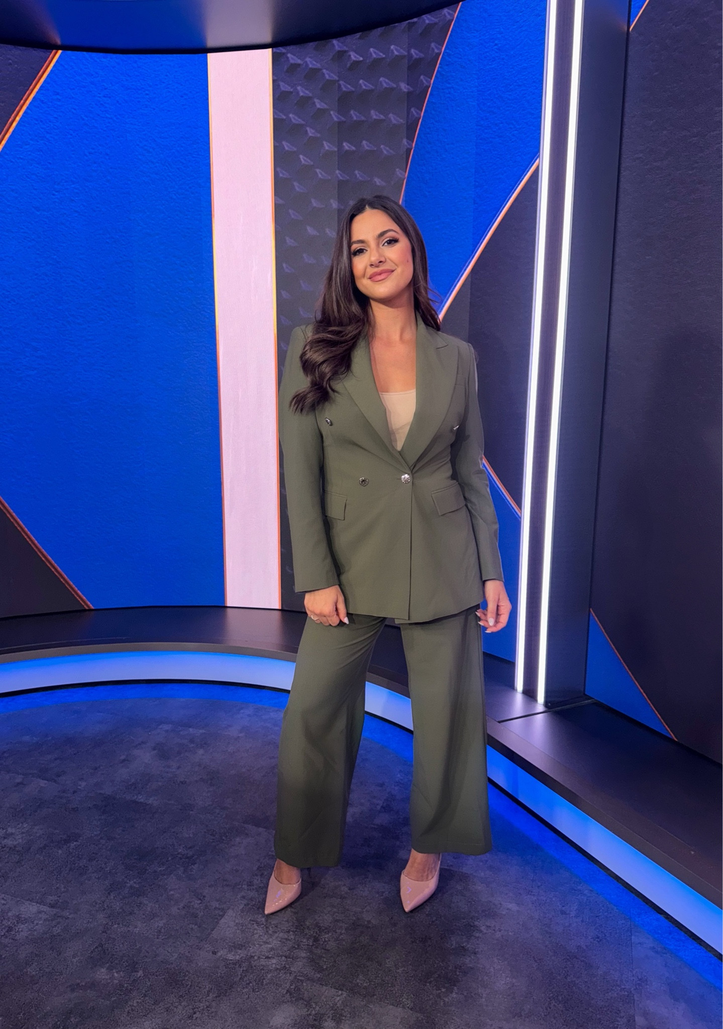 Olive green pantsuit for work 
Maje pantsuit
LOFT tank 
Amazon nude pumps 

#LTKStyleTip #LTKPetite #LTKWorkwear