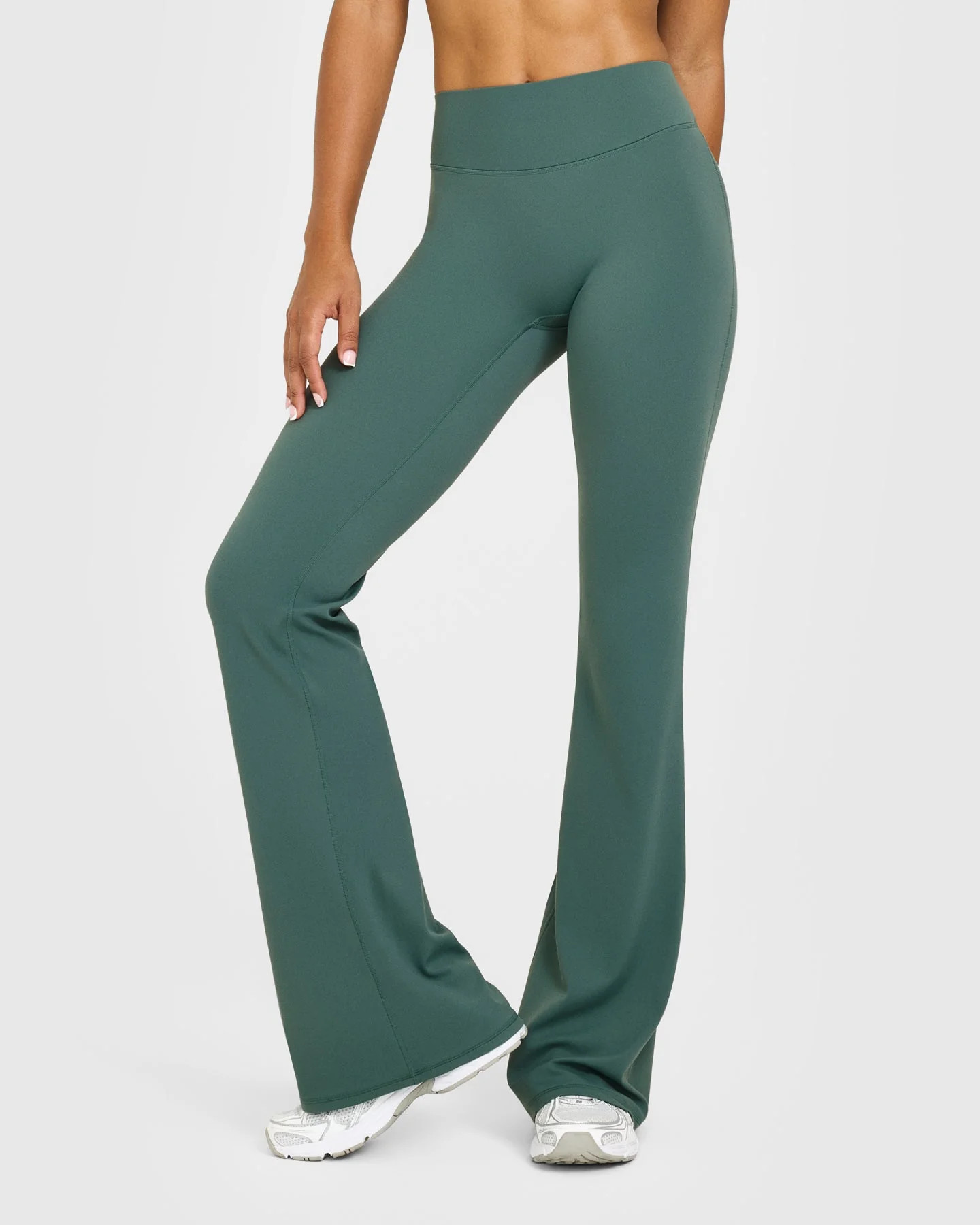 SoftMotion™ Flared Bottoms with White Logo 
 Iced Green | Oner Active (UK / US)