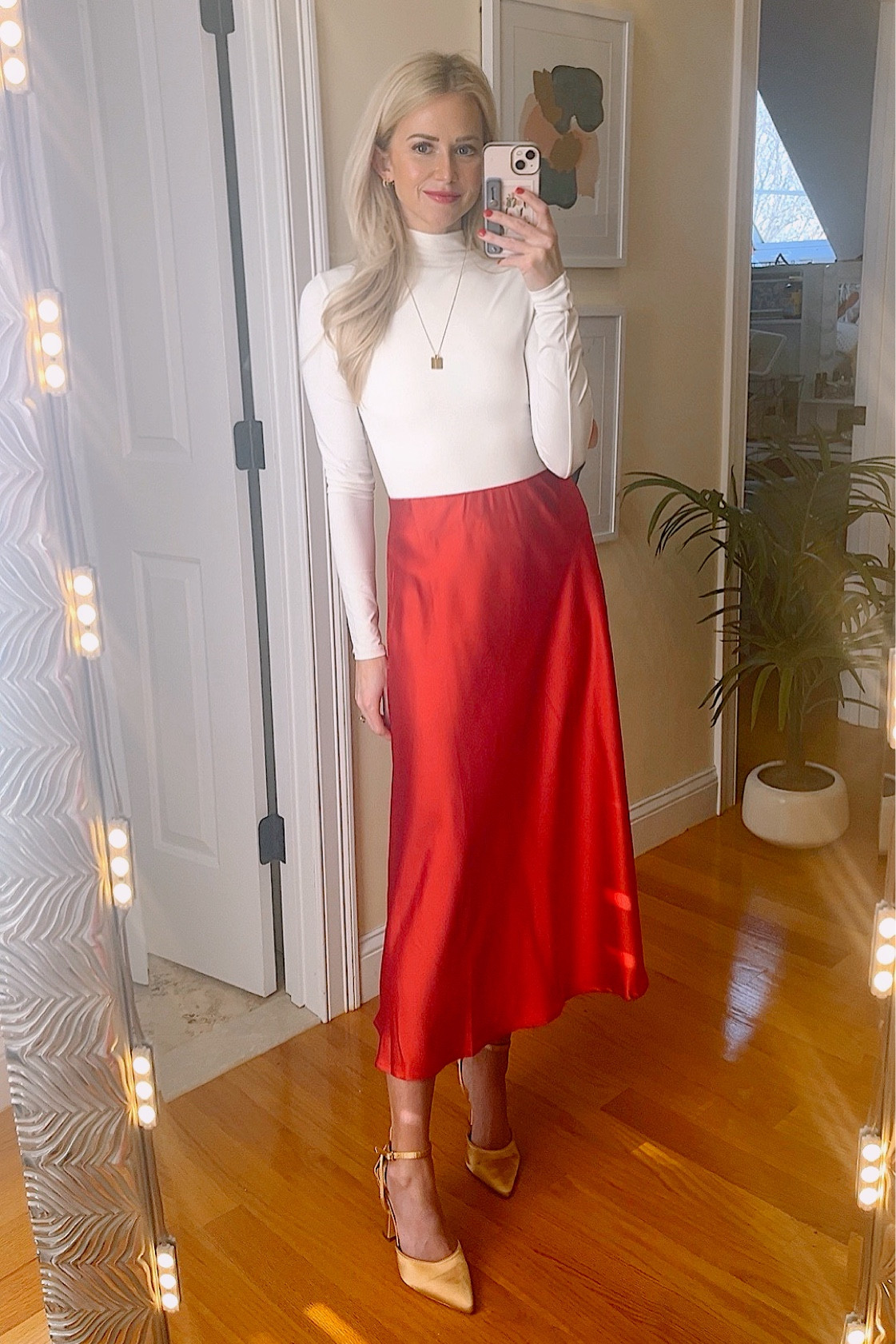 Work appropriate Valentine’s Day outfit idea. Skirt runs a tad big so size down if between. Bodysuit runs TTS

#LTKSeasonal #LTKworkwear #LTKfindsunder50