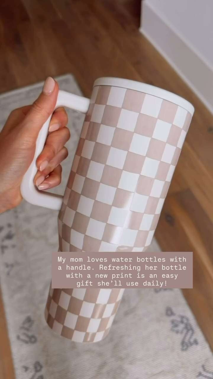 This is from Hydrojug, which they aren't linkable. I linked a similar one from Anthropologie below! If you look up Hydrojug Traveler in Sandstone, it will pop up online!

Loverly Grey, Mother's day gift ideas, gift ideas for mom, water bottle 

 #LTKMothersDay