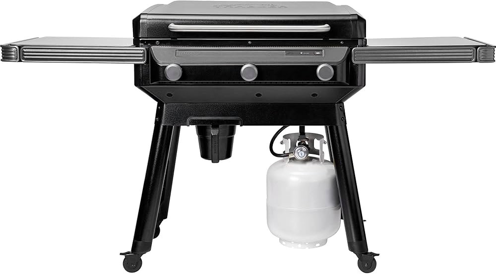 Traeger Grills 33-inch Flatrock Flat Top Gas Griddle with Three Separate Cook Zones, Recessed Coo... | Amazon (US)