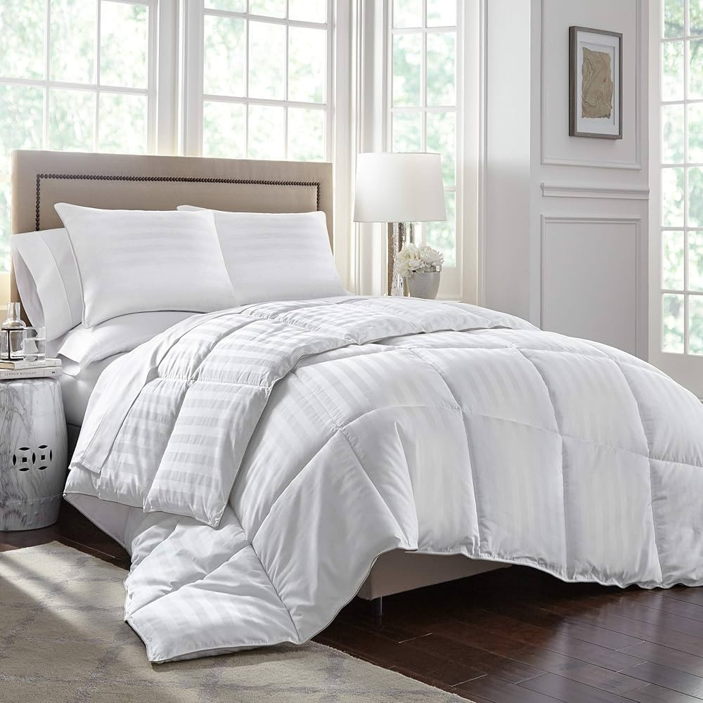 DOWNLITE Stearns & Foster® PrimaCool™ Comforter (King) | Amazon (US)