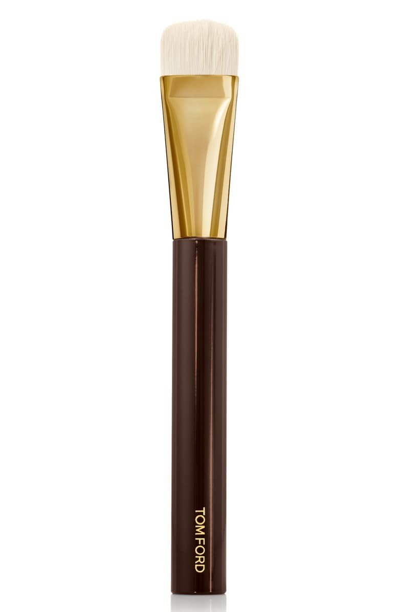 Tom Ford #04 Shade and Illuminate Brush | Nordstrom | Nordstrom