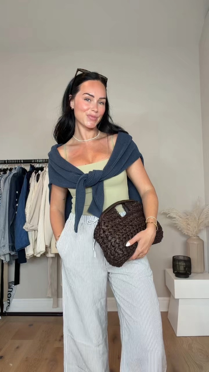 Late summer outfit inspo 🤎 Still trying to soak in the last few warmer days! This outfit is perfect for that in-between weather—just add a light layer for the cooler parts of the day. ☁️

✨I’ll have all my outfit details linked on my LTK! My sizing: 5’7”, 145 lbs, 32DD
Wearing size smalls.




@Aritzia #LateSummerOutfit #SummerToFallStyle #TransitionalOutfit #CasualChicStyle #EverydayOutfitInspo
late summer outfit inspo, summer to fall outfit, transitional outfit ideas, casual everyday style, light layering outfit, end of summer fashion, neutral outfit inspo, warm weather layers, effortless casual outfit, early fall style