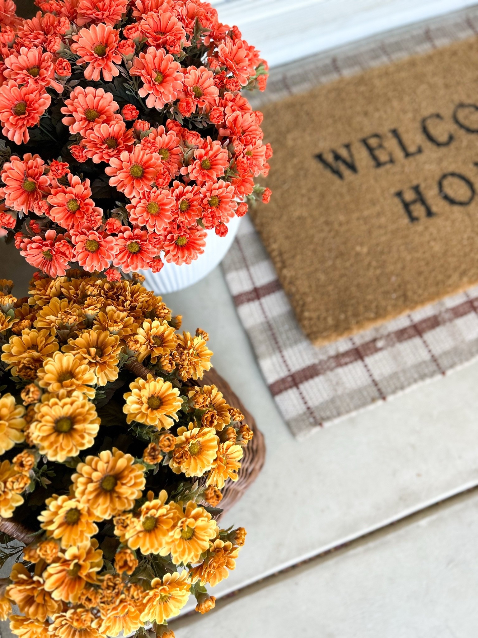Linking my favorite faux mums + some similar options too 🍂

#LTKSeasonal #LTKHome