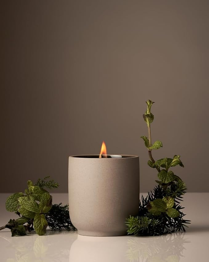 Homecourt Luxury Scented Candle, 60-Hour Burn Time, Soy Wax Blend & Organic Cotton Wick, Kiln-Fir... | Amazon (US)