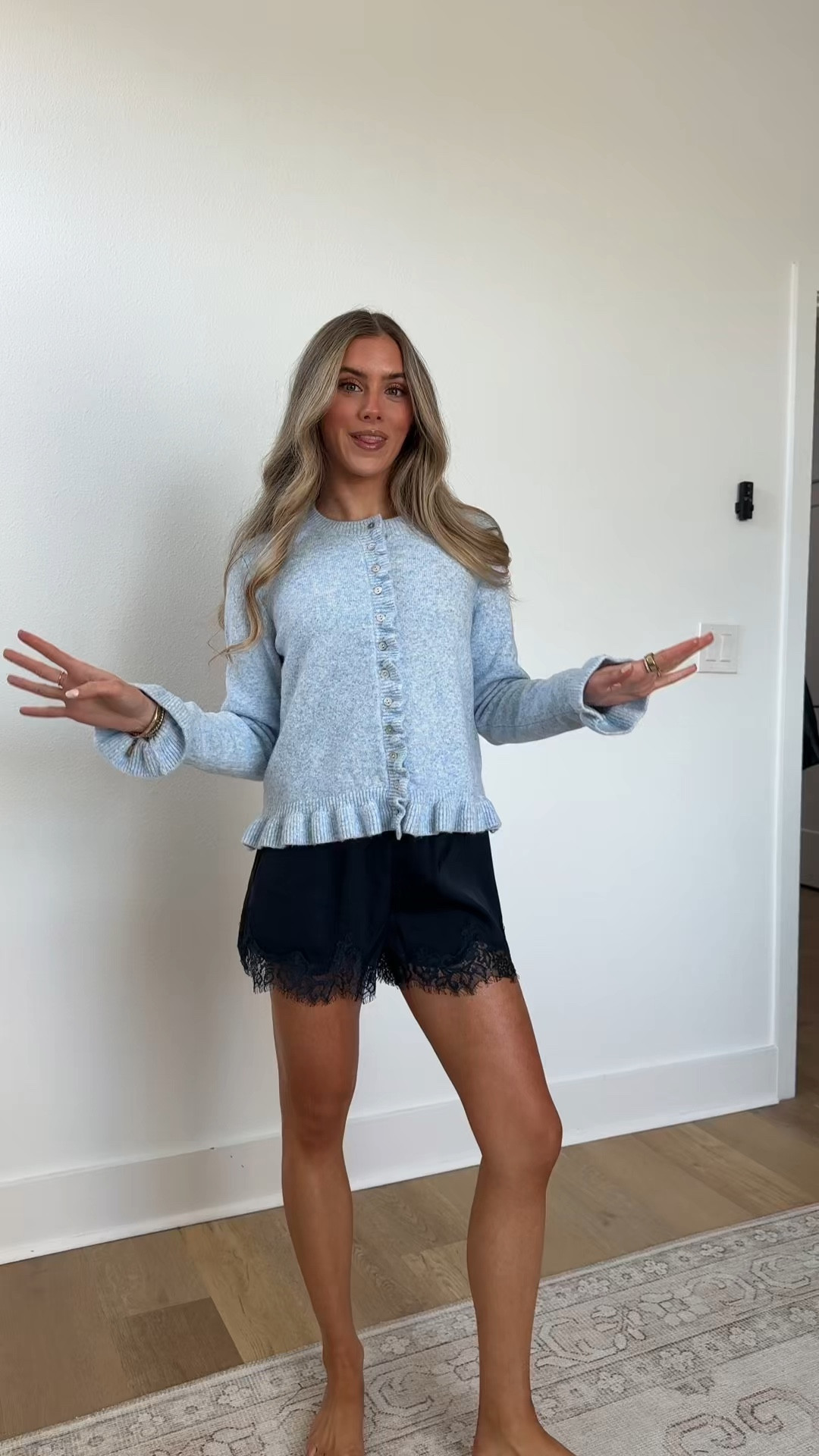 @vestique size XS Springtime Shorts 

#LTKSeasonal #LTKgrwm #LTKootd