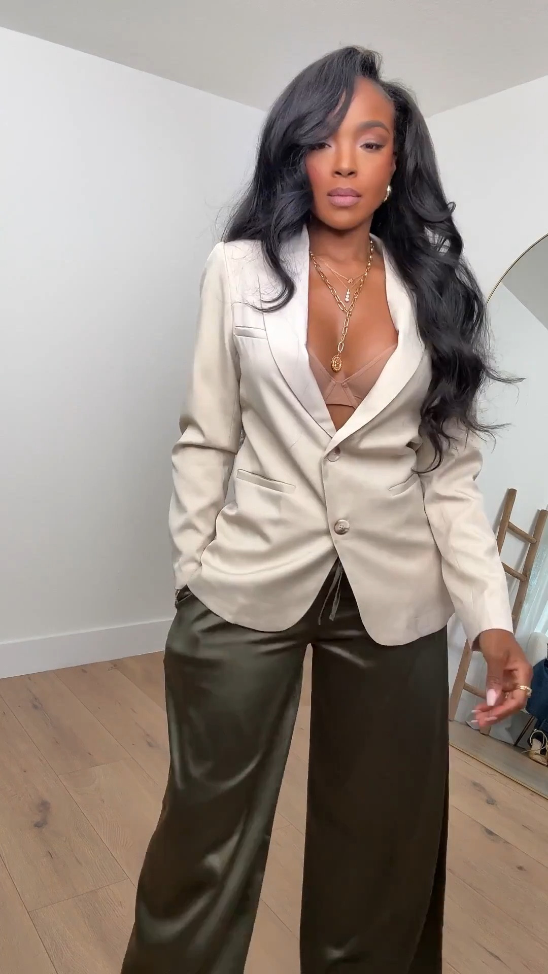 ✨ Tailored Neutrals with a Luxe Twist — A polished blazer paired with flowy satin trousers for an elevated, confident look. The soft structure and fluid fabric make this outfit feel powerful yet effortless. Styled once, but every piece works across multiple outfits so the cost per wear keeps dropping.

Perfect for work meetings, dinner dates, brunch, or polished everyday wear.

📏 Sizing:
Blazer: Size Small  
Satin pants: 27 Long  
Heels: True to size  

📐 Measurements:
Height 5'4" | 138 lbs | Bust 34D | Waist 27" | Hips 40"

This tailored blazer, neutral outfit idea, satin wide leg pants, elevated everyday look, chic work outfit, and capsule wardrobe staple are timeless pieces that mix seamlessly with both casual and dressy styles.

Tap to get details and shop this look instantly.

Follow me on Instagram and YouTube @kirasfashionfinds 

#LTKPetite #LTKootd #LTKgrwm