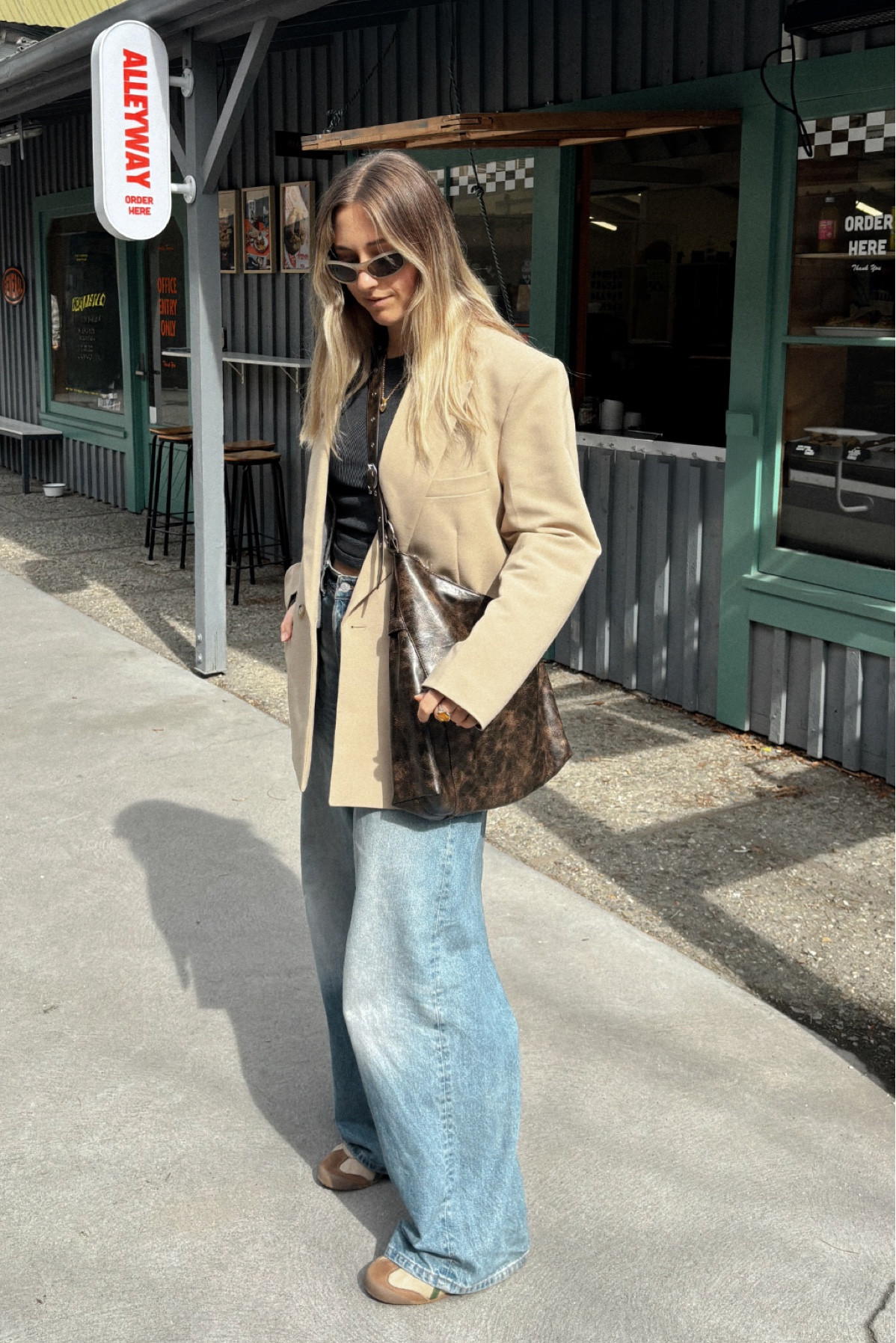 Coffee with my new Ellie Bag from Silfon 

#LTKmidsize #LTKnewzealand #LTKspring