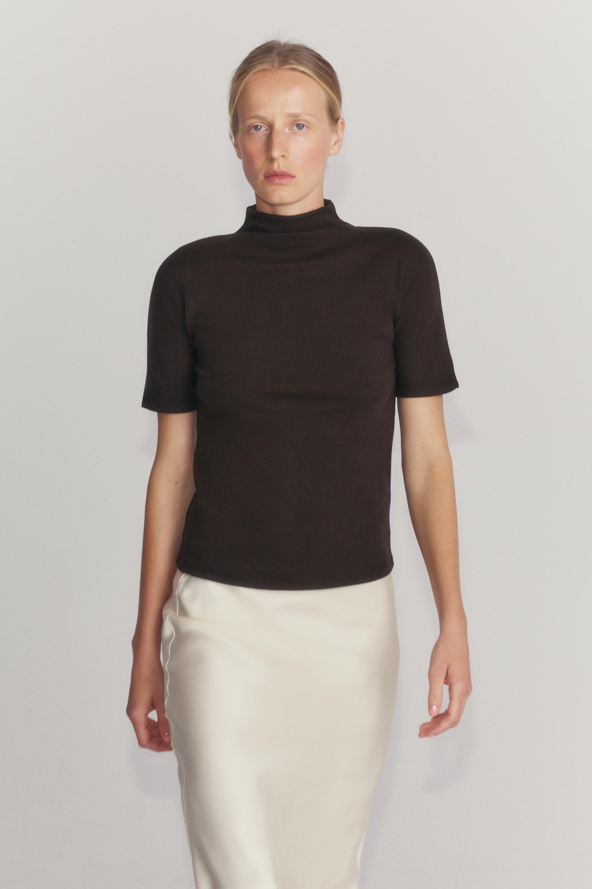Zara - Buttoned Stand-Up Collar T-Shirt - Brown Vigore - M - Woman | Zara US