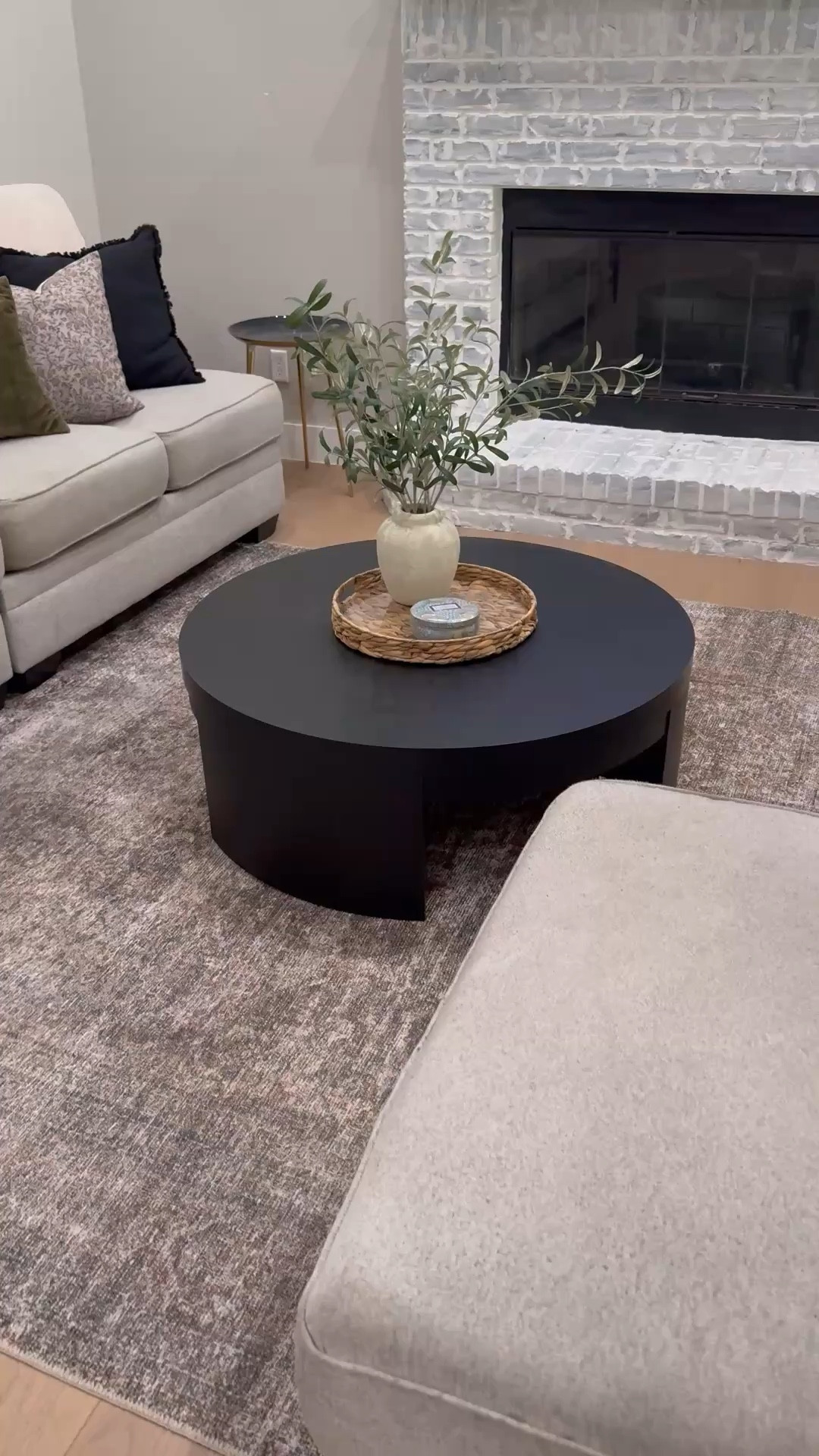 This candle smells like spring!  Home decor, living room decor, coffee table 

#LTKstorytime #LTKdayinmylife #LTKHome