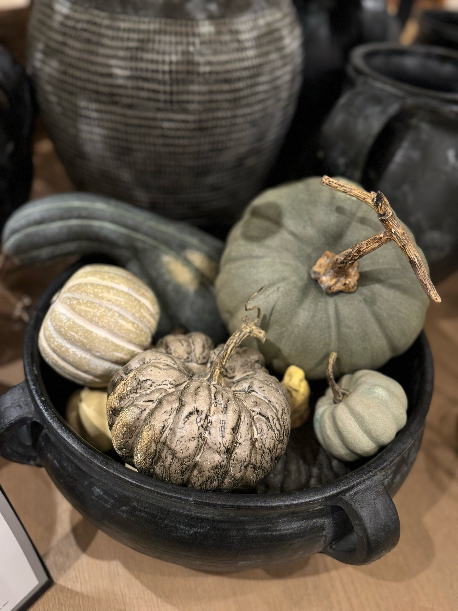 SALE✨ Set of 5 pumpkins & gourds 🍂

Vase, bow, ceramic, decor 

#LTKSaleAlert #LTKSeasonal #LTKFallSale