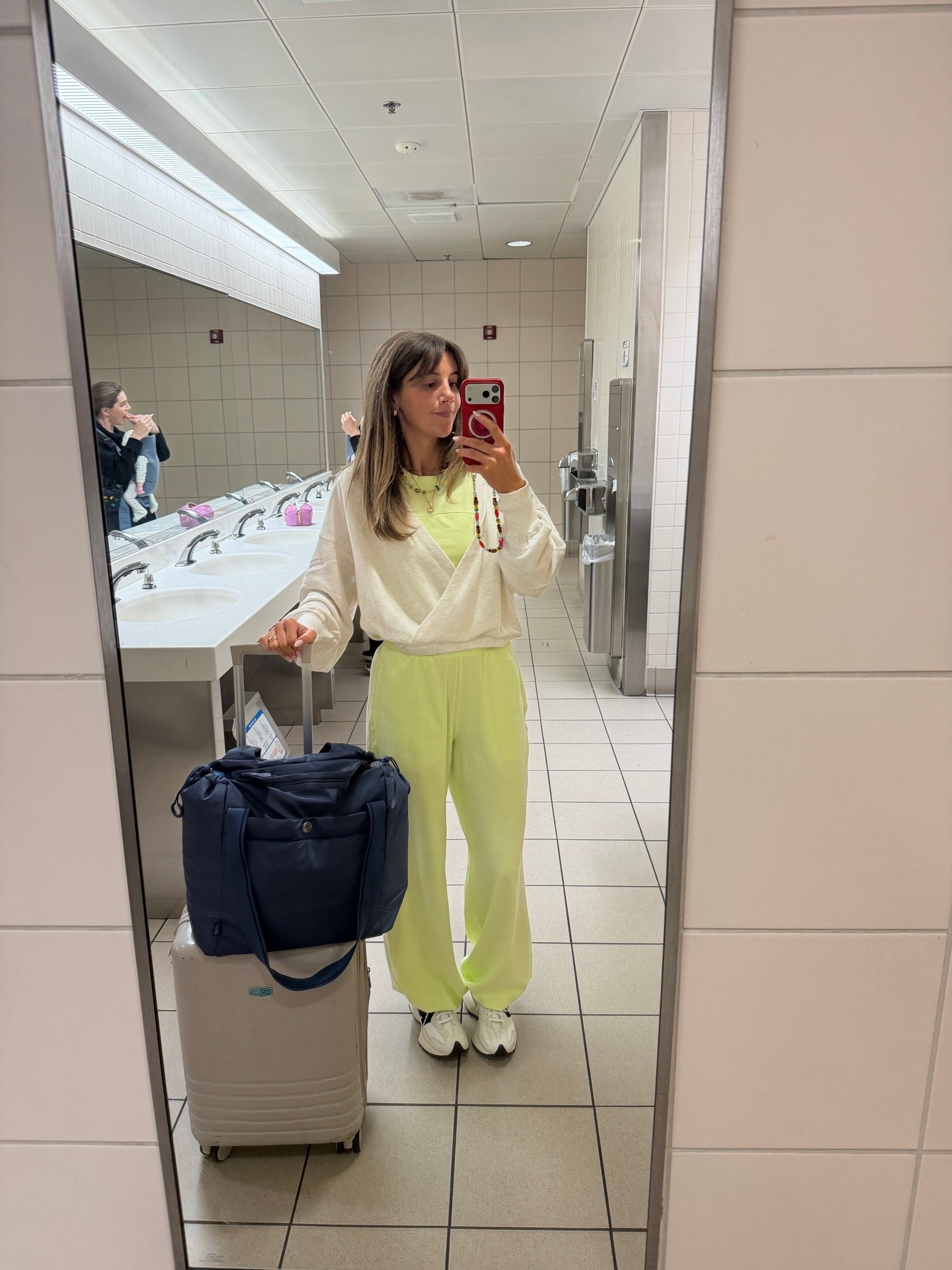 AirPort outfit !!! Have been eyeing this set for so long and used my birthday discount at FP to get it! Love the color and it’s so comfy. I got a size small 

Size small in this aerie sweatshirt too. Perfect summer vibes!