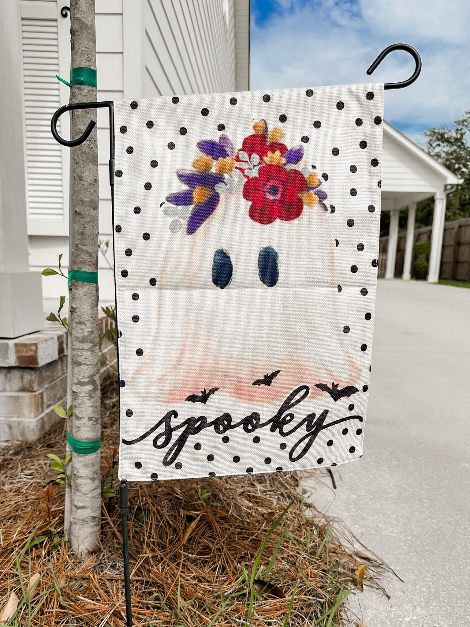 Cutest Halloween yard flag
Halloween, Halloween decor, yard flags, cute Halloween decor

#LTKHoliday #LTKHalloween #LTKSeasonal