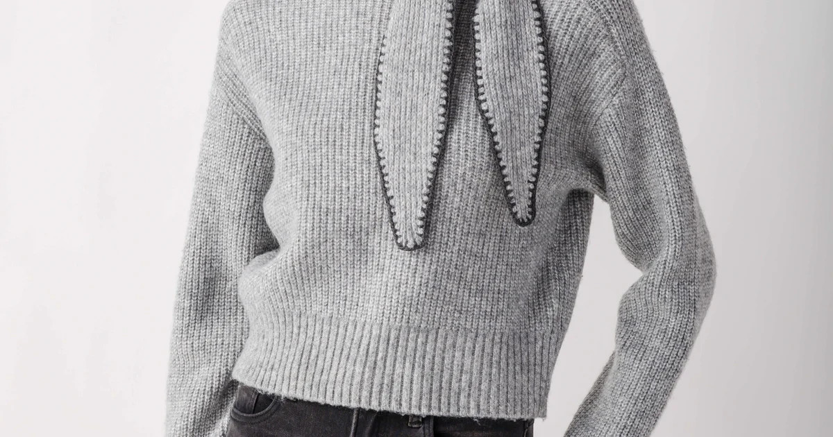 Miou Muse Contrast Stitch Scarf Sweater | Social Threads