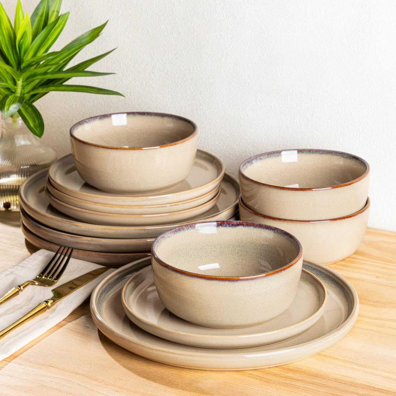 AmorArc Stoneware Dinnerware Sets for 6, 18 Piece Plates and Bowls Sets | Amazon (US)