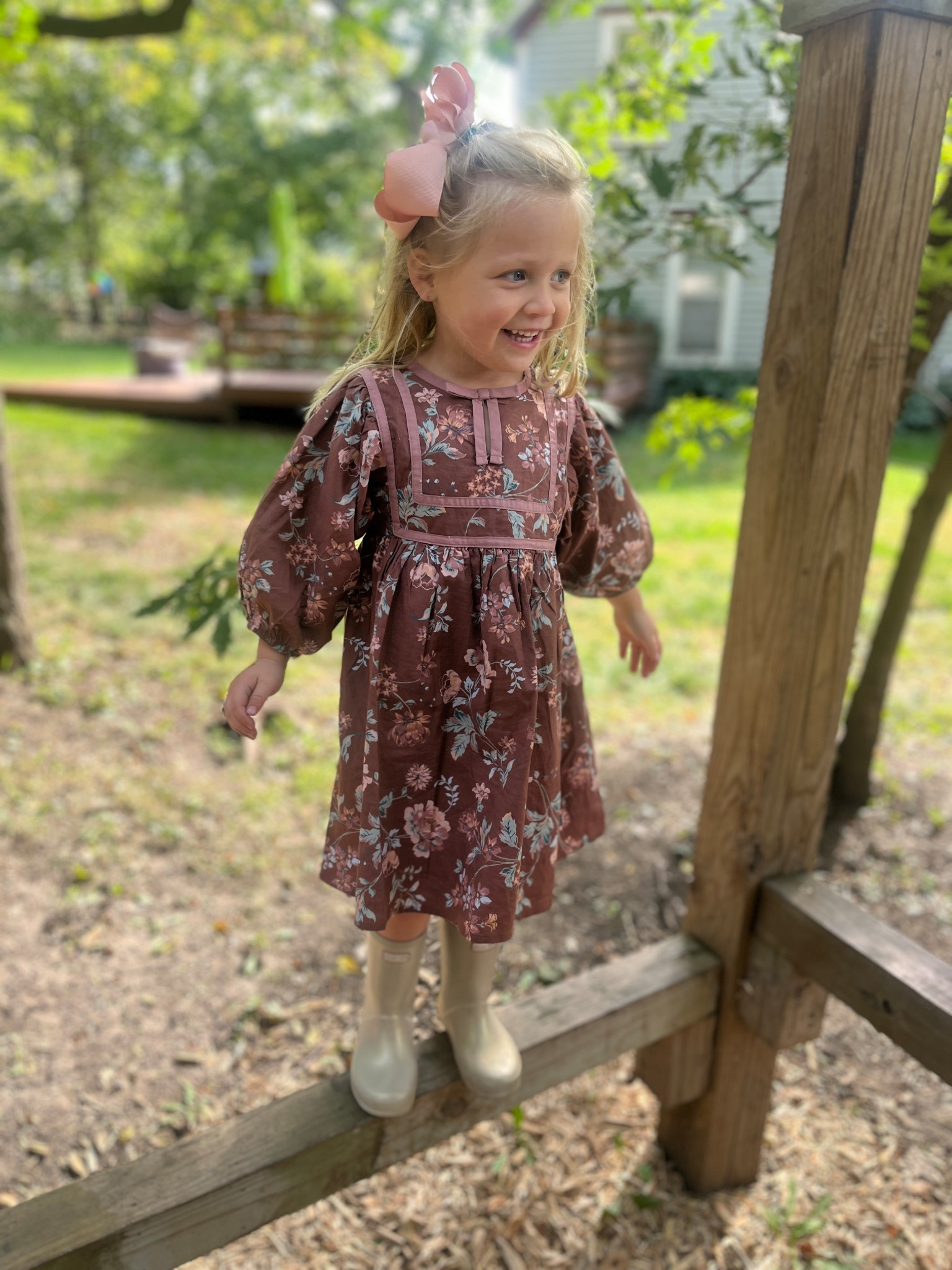 How is Ps dress less than $10?! 