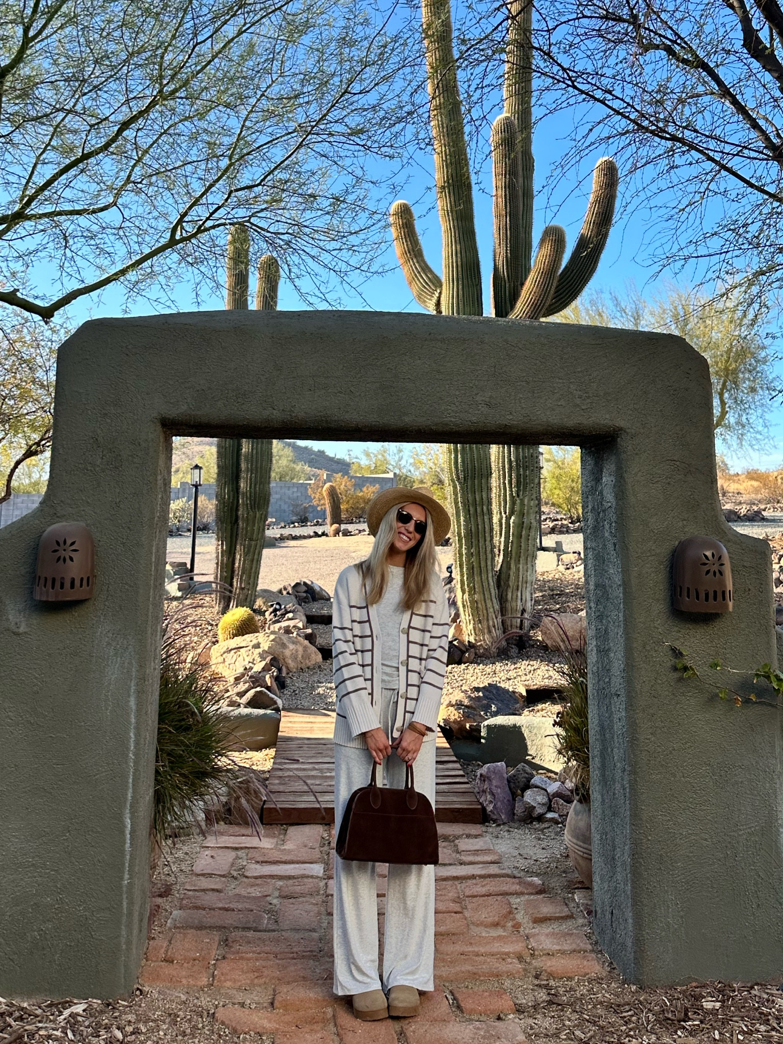 Amazon set size small, 31 inch inseam! Comes in multiple colors. This set comes in 29 inch and 31 inch inseam. 

Cardigan size xs, it’s an oversized fit so order one size down or your true size.

Size 8.5 in Amazon platform clogs.

Purse is my fav from Amazon! 



#LTKStyleTip #LTKFindsUnder50 #LTKShoeCrush