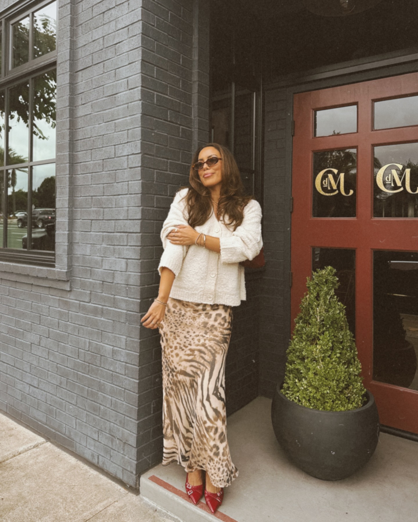 Leopard print & red accessories is the duo we never knew we needed 🐆🤝♥️ @asos 

-- outfit linked on my stories 🫶🏽

Fall outfit inspo, leopard skirt, red heels, maxi skirt outfit, fall style, fall style trends, leopard print outfit