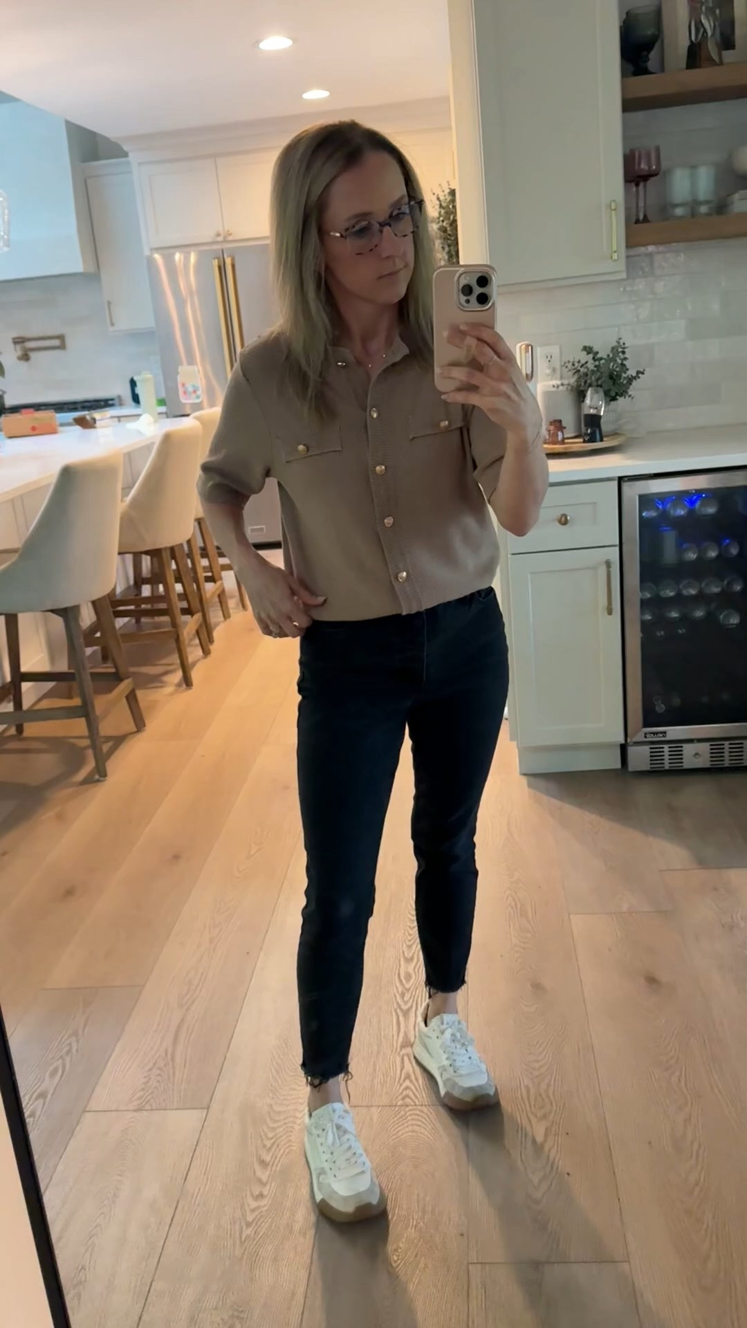 This is one of my favorite shirts from Amazon! Super comfortable and easy to dress up or down! I’m wearing my usual size small and it has a slightly oversized fit! 

Comes in a ton of color and is 25% off right now!!

Knit Top | Amazon Fashion | Casual Outfit Inspo

Come Stay Awhile, Amanda Vernaci

#LTKPetite #LTKSaleAlert #LTKFindsUnder50
