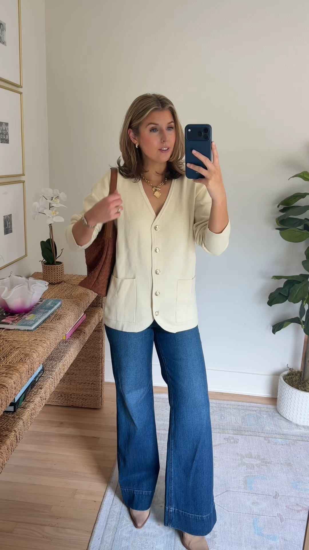 Workwear outfit idea! Wearing a S in sweater and 25 in jeans 