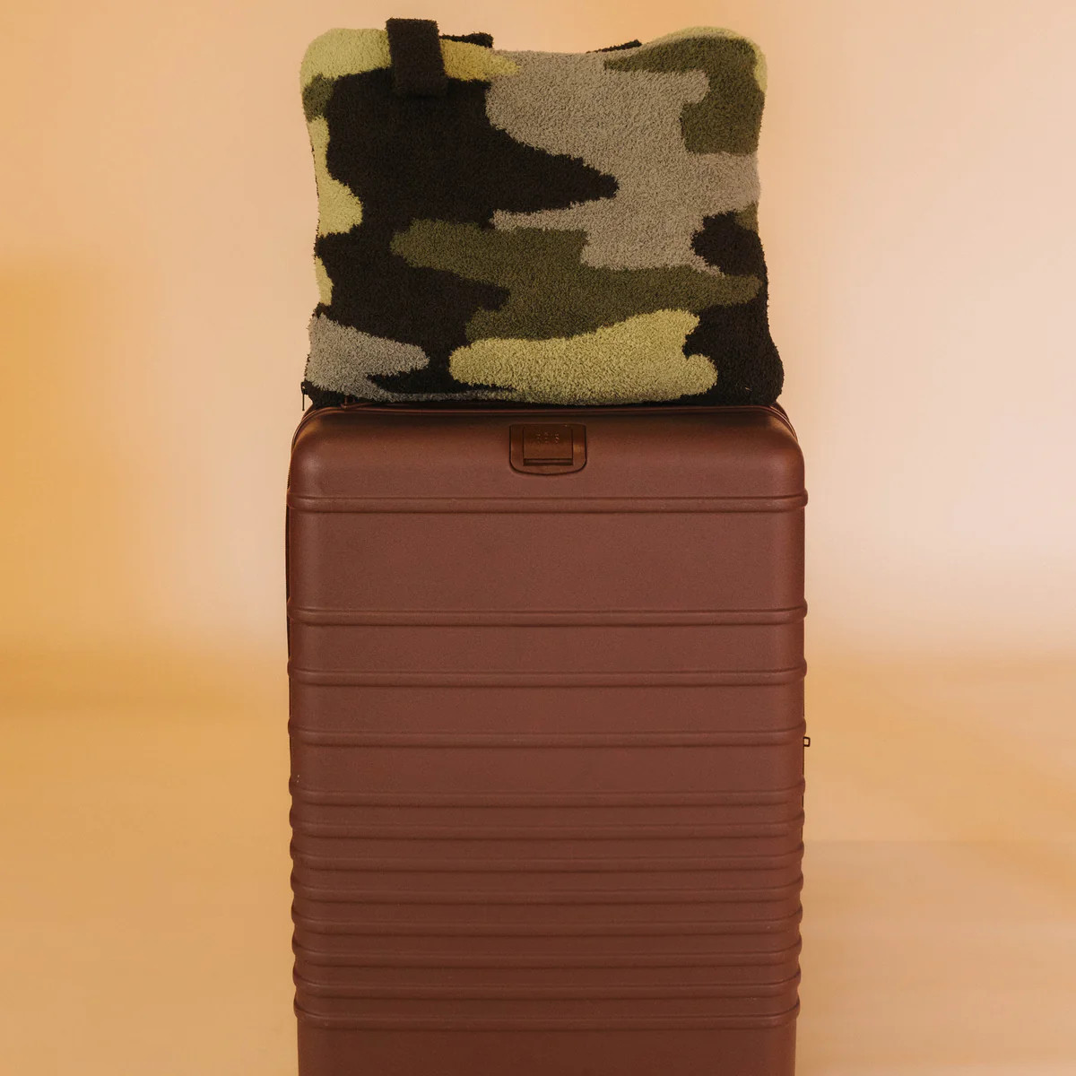 Camo Quillow 50x60 | Staykation | Staykation