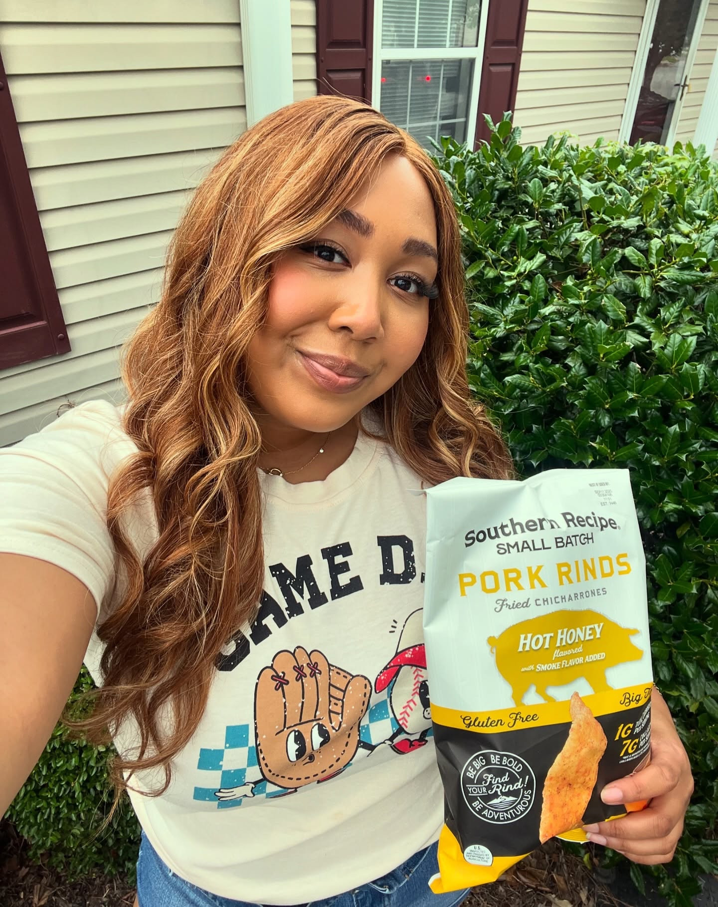 What a treat it was to take my dad to his first professional baseball game this weekend thanks to @southernrecipesmallbatch! ⚾️ 

I love cheering on the @colafireflies, and this week they played as the #Chicharrones! It was definitely fitting to have these delicious pork rinds on hand — and you know I had to pay the dad tax 🤣

Our favorite flavors were the Hot Honey and Sweet BBQ 😋 but you can discover your favorite flavor at your local @foodlion, or get them shipped to your door (or dad’s door!) from @porkrindsdotcom 📦 

#fireflies #colafireflies #letsglow #foodlion #porkrindsdotcom #columbiasc